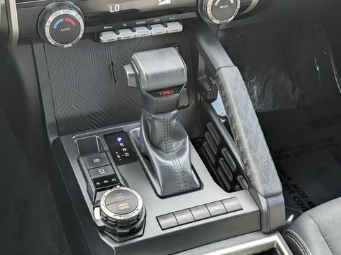 Used 2025 Toyota Tacoma TRD Sport AWD/4WD image 14