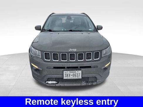 Used 2019 Jeep Compass Latitude w/ Cold Weather Group image 11