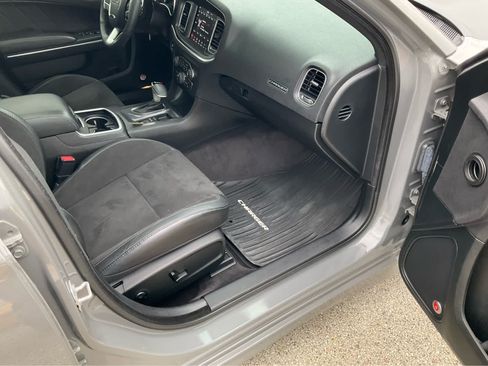 Used 2018 Dodge Charger R/T Scat Pack RWD image 28