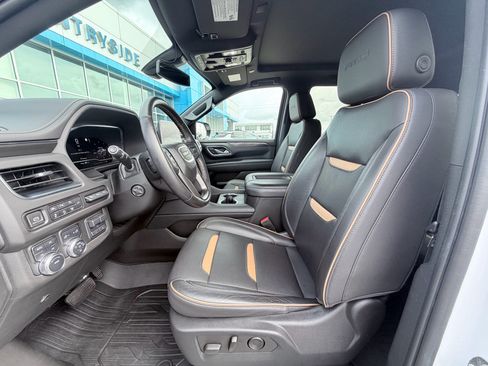 Used 2022 GMC Yukon AT4 w/ Technology Package AWD/4WD image 22