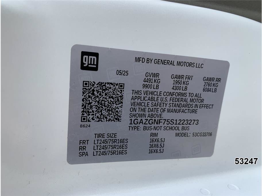 Used 2025 Chevrolet Express 3500 LS RWD image 14