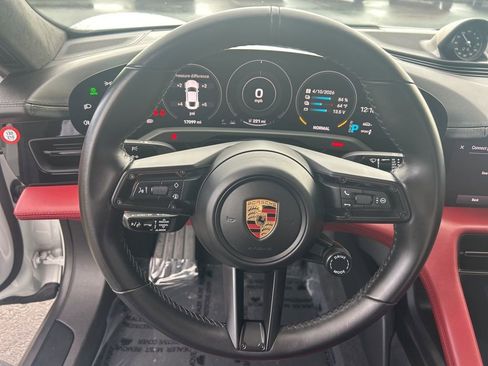 Used 2020 Porsche Taycan 4S image 15