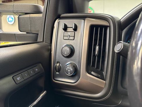 Used 2018 GMC Sierra 3500 Denali w/ Duramax Plus Package image 34