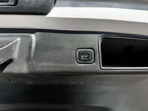 Used 2023 GMC Terrain SLE w/ Driver Convenience Package FWD image 54