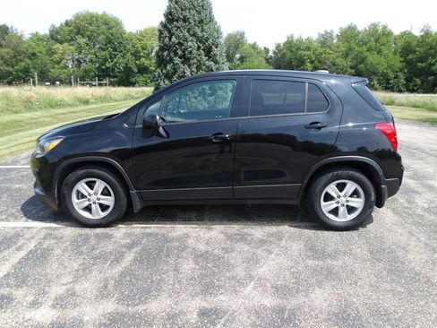Used 2020 Chevrolet Trax LS w/ Tint and Cruise Package image 10