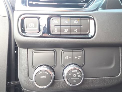 New 2026 GMC Yukon XL Elevation w/ LPO, Floor Liner Package image 34