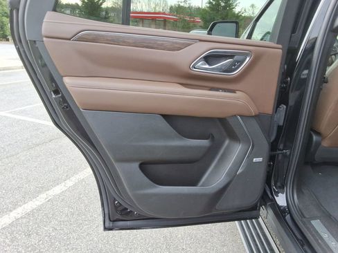 Certified 2023 Chevrolet Tahoe High Country w/ Max Trailering Package image 18