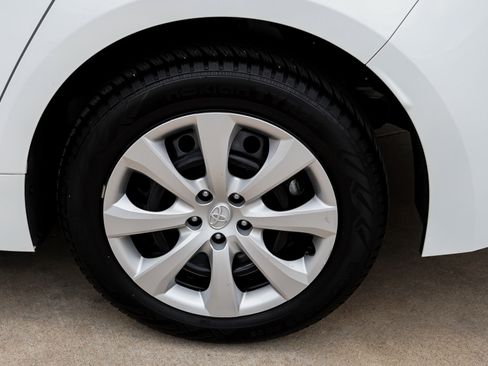 Used 2024 Toyota Corolla LE FWD image 14