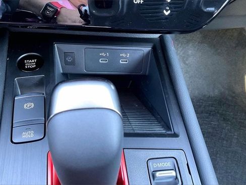 Certified 2025 Nissan Kicks SR image 29