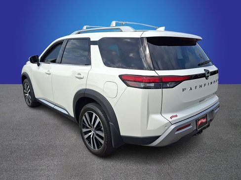 Used 2024 Nissan Pathfinder Platinum w/ Cargo Package AWD/4WD image 6