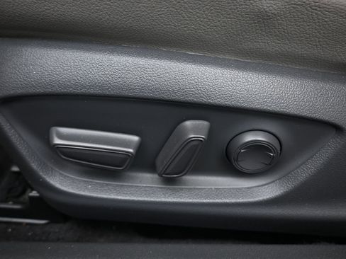 Used 2019 Toyota Camry XSE image 12