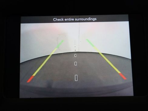 Used 2020 Jeep Cherokee Latitude Plus w/ Comfort/Convenience Group image 37