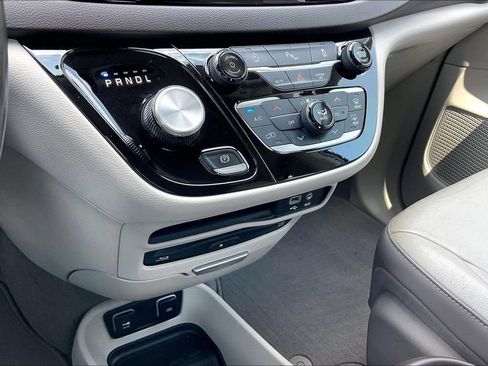 Certified 2019 Chrysler Pacifica Touring-L Plus FWD image 25