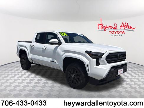 Certified 2024 Toyota Tacoma SR5 AWD/4WD image 1