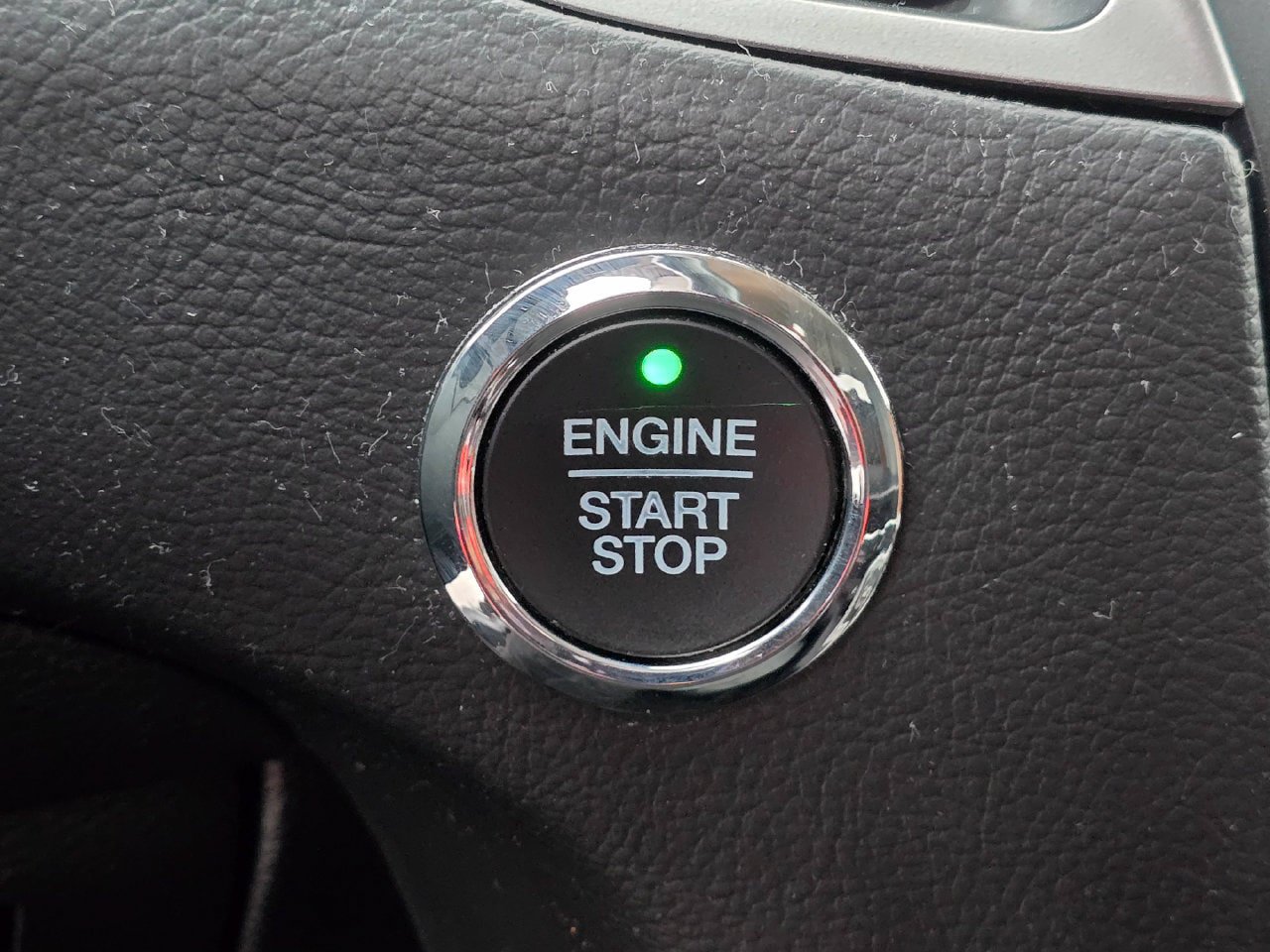 Used 2018 Ford Edge SEL w/ Equipment Group 201A FWD image 18