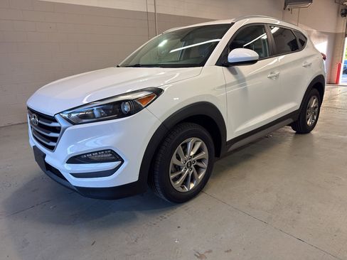 Used 2017 Hyundai Tucson SE FWD image 3