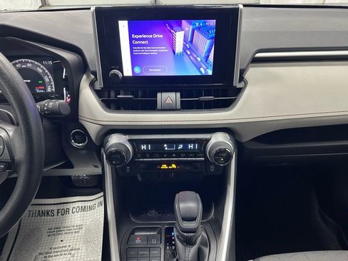 Used 2025 Toyota RAV4 XLE image 25