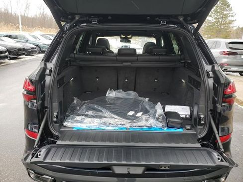 New 2026 BMW X5 xDrive50e image 7