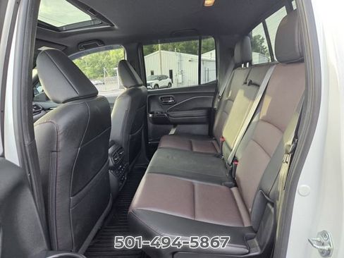 Used 2024 Honda Ridgeline Black Edition image 11