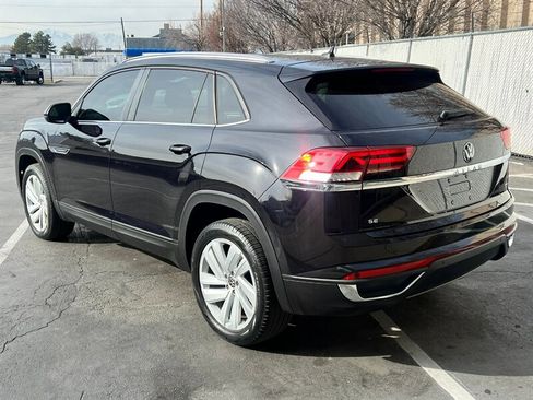 Used 2021 Volkswagen Atlas Cross Sport SE w/ Panoramic Sunroof Package image 5