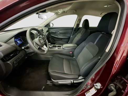 Used 2024 Nissan Sentra SV FWD image 13