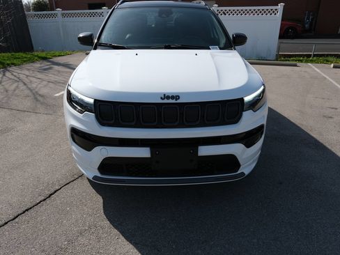 Used 2022 Jeep Compass High Altitude AWD/4WD image 12