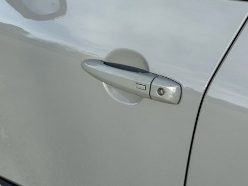 Used 2023 Nissan Rogue Platinum w/ Platinum Premium Package image 11