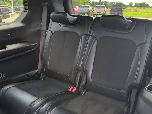 Used 2023 Jeep Grand Cherokee L Laredo AWD/4WD image 14