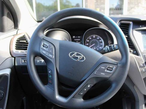 Used 2017 Hyundai Santa Fe Sport w/ 2.4L Value Package 06 image 16