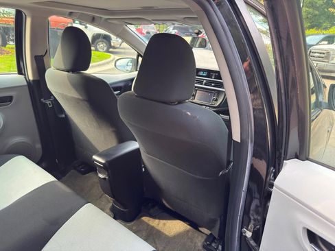 Used 2014 Toyota Prius C Three FWD image 22