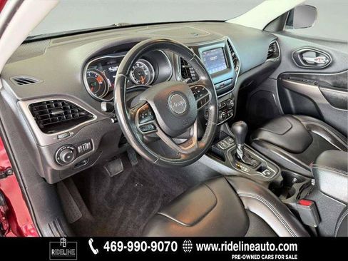 Used 2019 Jeep Cherokee Latitude Plus FWD image 10