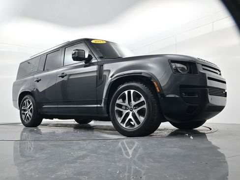 Used 2023 Land Rover Defender 130 X-Dynamic SE image 36