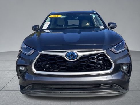 Used 2021 Toyota Highlander XLE image 22