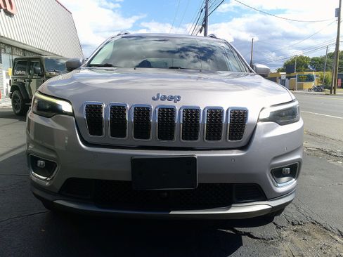 Used 2021 Jeep Cherokee Limited image 9