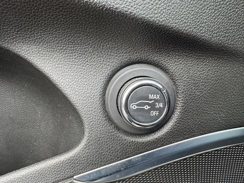 Used 2022 Buick Enclave Avenir w/ Avenir Technology Package image 19