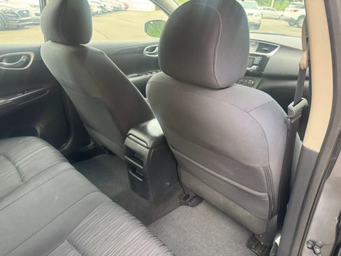 Used 2016 Nissan Sentra SV FWD image 23