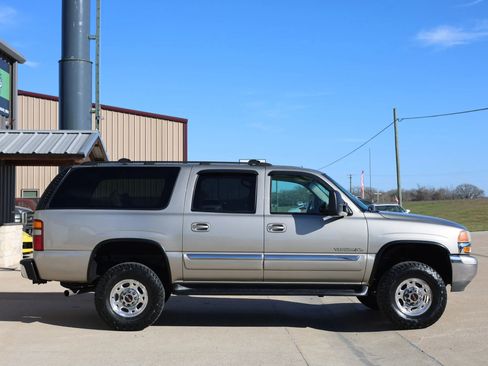 Used 2002 GMC Yukon XL 2500 SLT image 2
