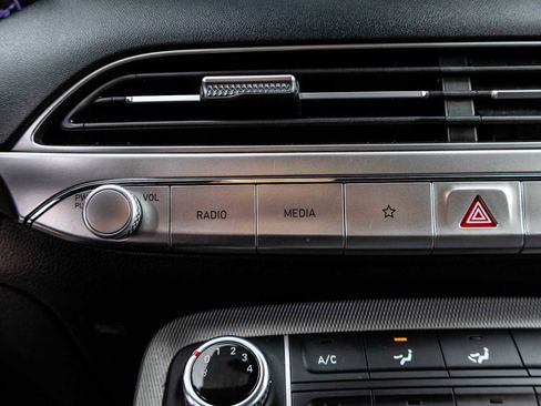 Used 2021 Hyundai Palisade SE w/ Winter Package image 35