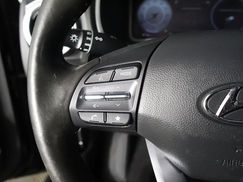 Used 2022 Hyundai Kona Limited w/ Cargo Package FWD image 39