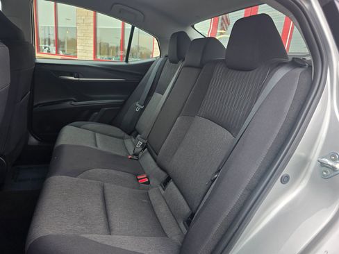 Used 2025 Toyota Camry LE image 8