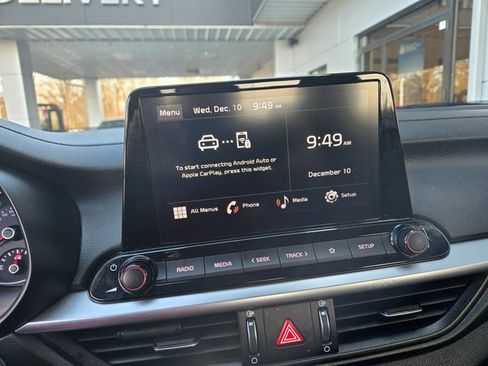 Used 2023 Kia Forte LXS w/ LXS Technology Package image 5