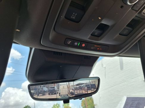Used 2022 Cadillac Escalade Premium Luxury w/ Performance Package RWD image 16