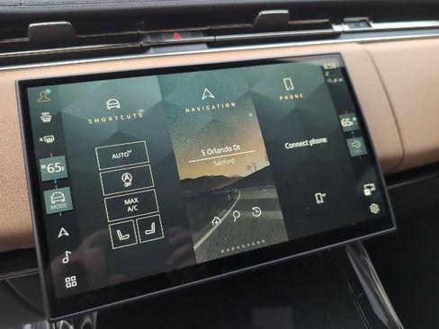 Used 2024 Land Rover Range Rover Sport Dynamic SE image 13