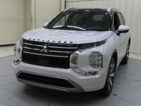 New 2025 Mitsubishi Outlander SEL image 7