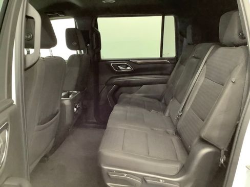 Used 2022 GMC Yukon XL SLE w/ Max Trailering Package AWD/4WD image 7
