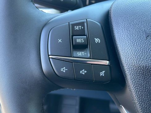 New 2026 Ford Maverick XLT w/ XLT Luxury Package FWD image 16