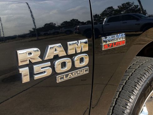 Used 2019 RAM 1500 Big Horn image 10