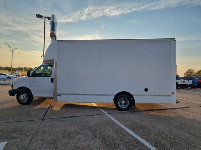 Used 2021 Chevrolet Express 3500 w/ Power Convenience Package RWD image 8