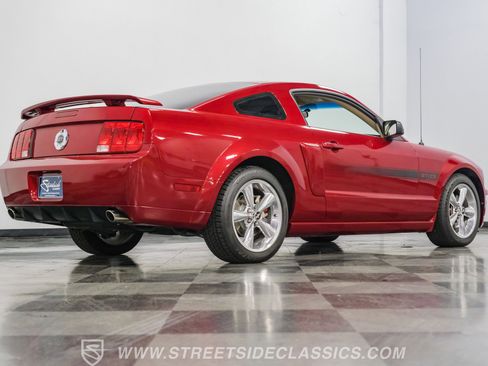 Used 2007 Ford Mustang GT image 25