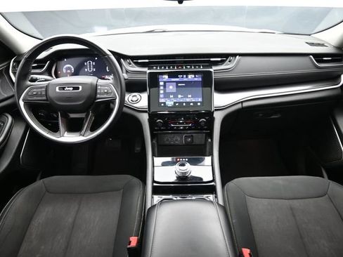 Used 2022 Jeep Grand Cherokee L Laredo w/ Luxury Tech Group I image 25